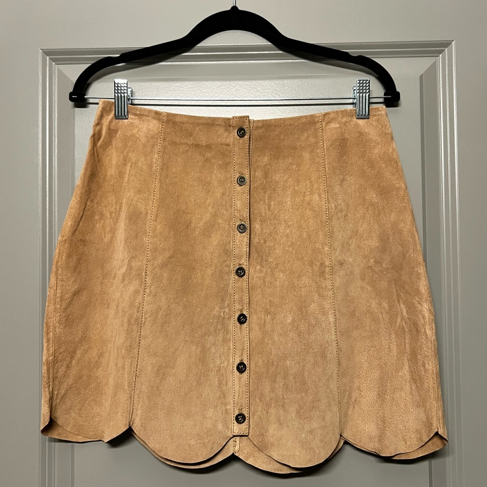 Genuine Leather Bagatelle Skirt, full button closure. Size M